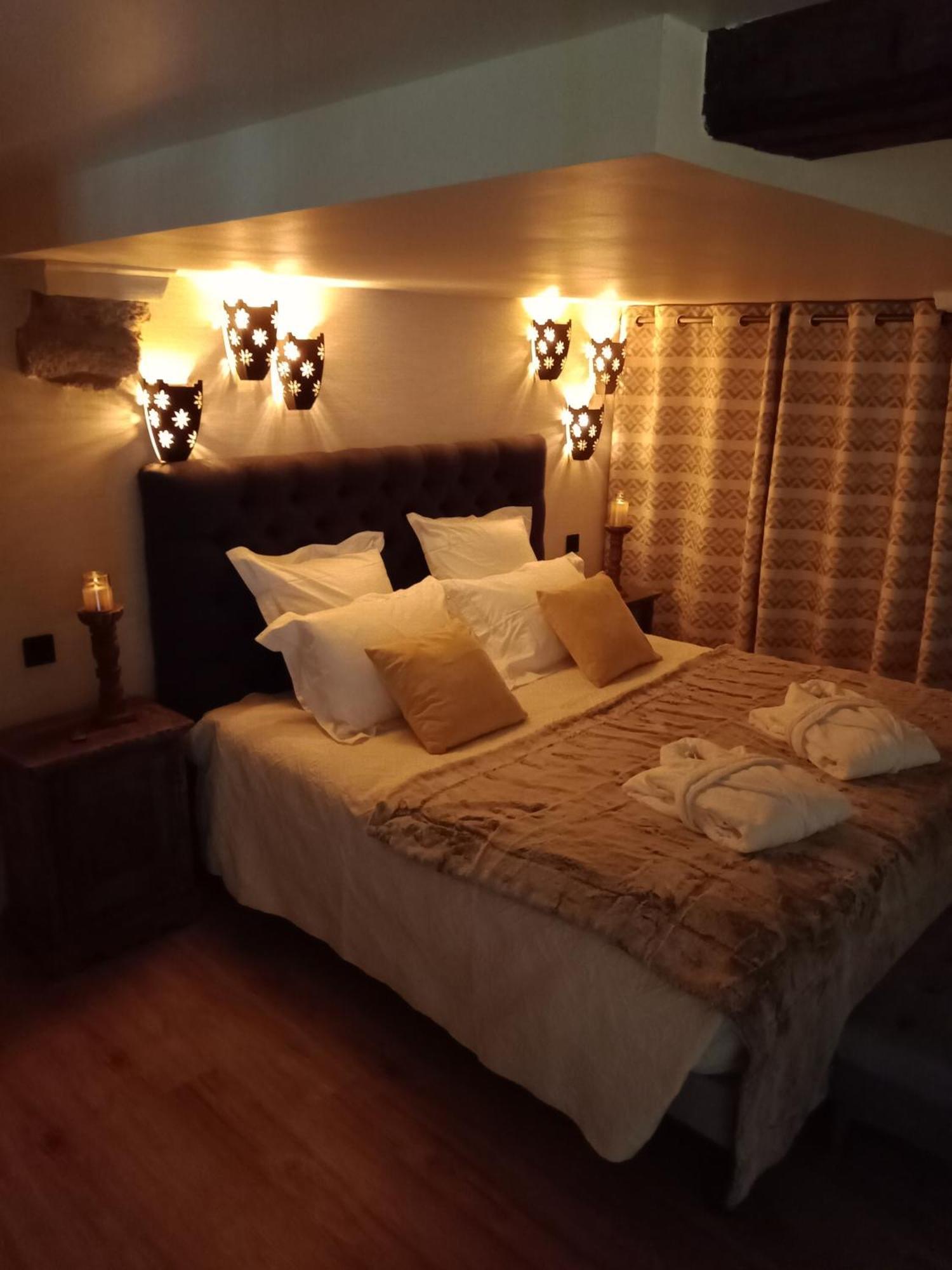 Hotel Manoir Du Grand Chene La Vraie-Croix Zimmer foto